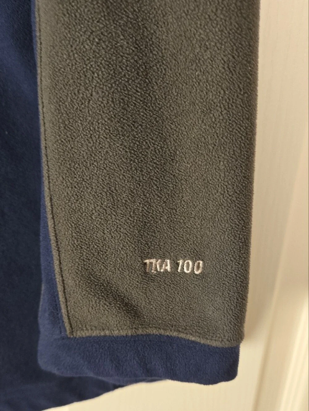 The North Face Navy and Gray Quarter-Zip Fleece Pullover Size XL